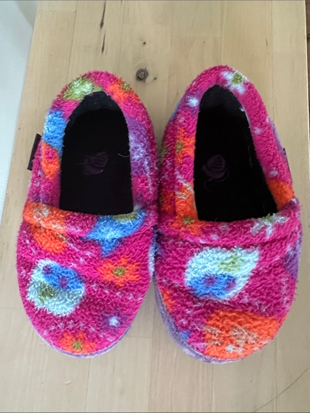 Acorn Kids Multicolour Cozy Fleece Slippers